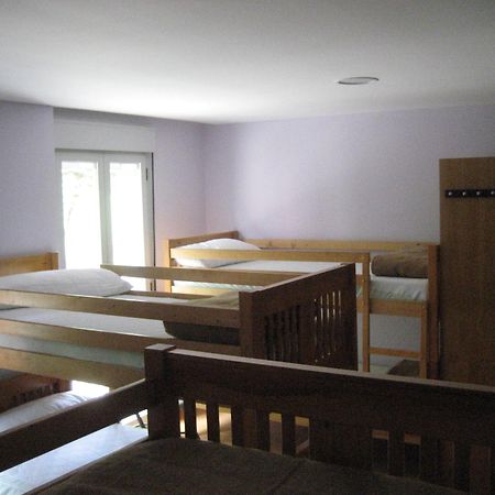 Albergue Turistico Rio Aragon Canfranc Buitenkant foto