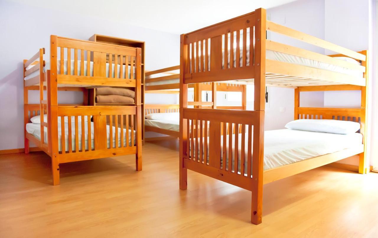 Albergue Turistico Rio Aragon Canfranc Buitenkant foto
