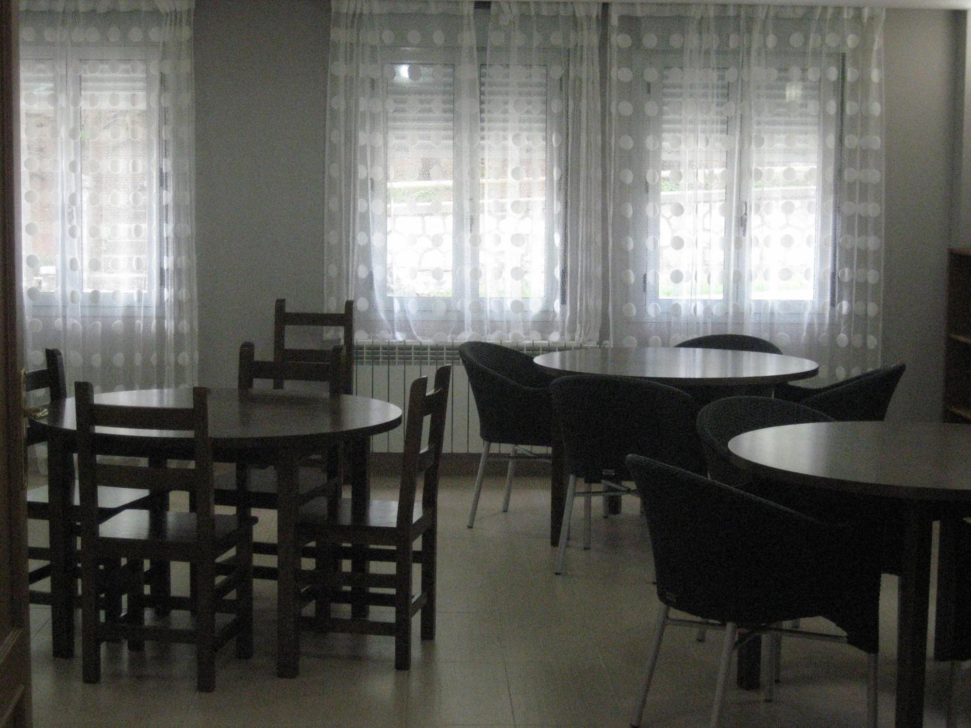 Albergue Turistico Rio Aragon Canfranc Buitenkant foto