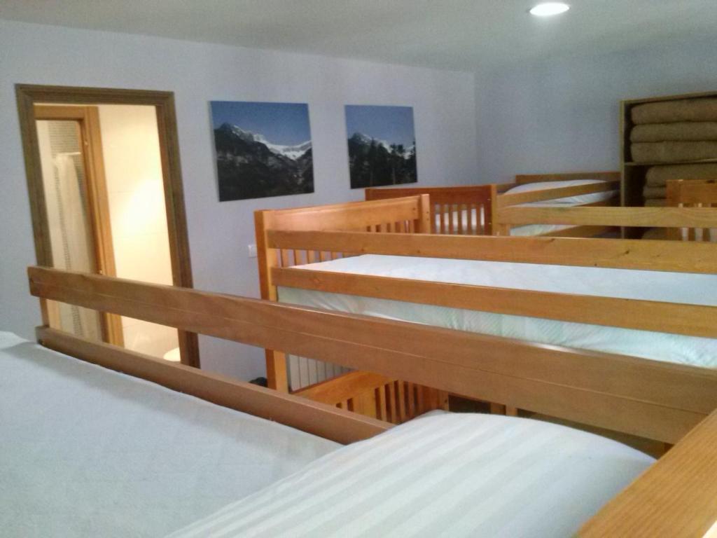 Albergue Turistico Rio Aragon Canfranc Kamer foto