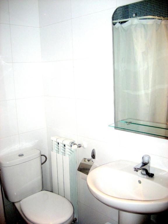 Albergue Turistico Rio Aragon Canfranc Kamer foto
